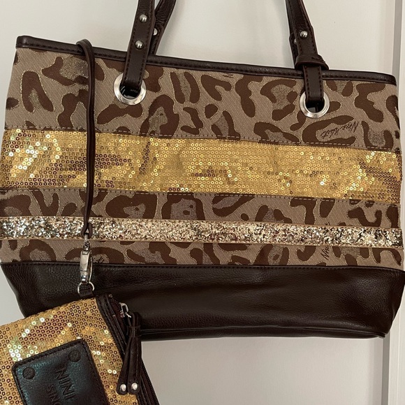 Nine West Tote Purse - Picture 3 of 4